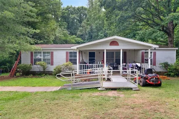 1040 Kelly Drive, Pine Hall, NC 27042