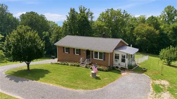 10027 Pine Street, Lowgap, NC 27024