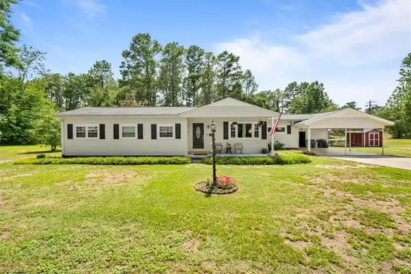 202 Walnut Street, Hamlet, NC 28345