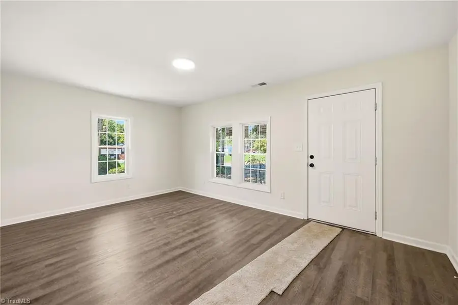 910 Dixie Street, Lexington, NC 27292 - #2