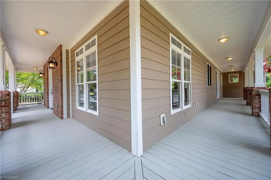 2000 Walnut Crossing Run, Yadkinville, NC 27055 - #3