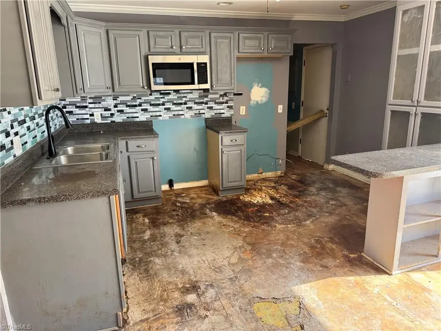 201 E Harden Street, Graham, NC 27253 - #3
