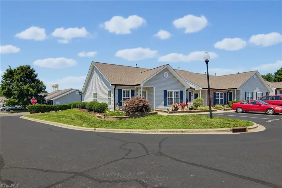 901 Glen Gate Circle, Kernersville, NC 27284 - #2