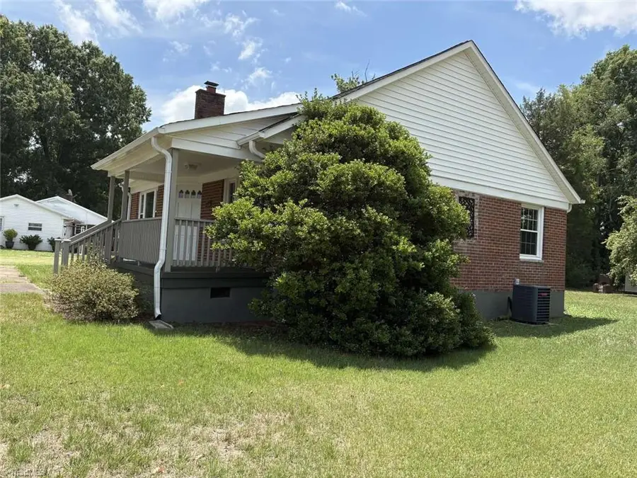 206 Grover Street, Winston Salem, NC 27101 - #2
