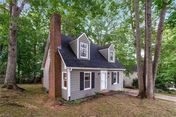 1005 Chockecherry Lane, Lewisville, NC 27023
