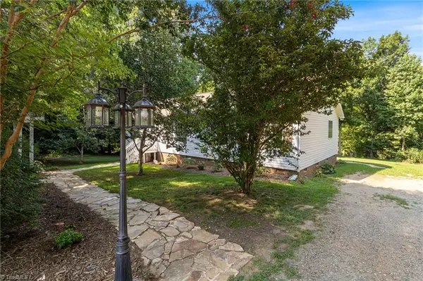 3286 Nc Highway 54, Haw River, NC 27258