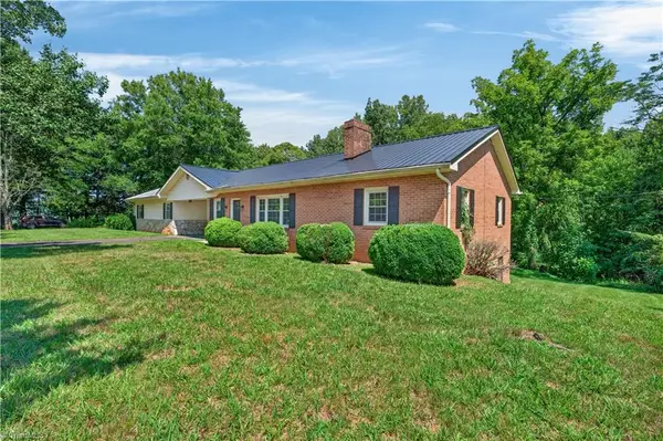 2911 Ararat Hwy, Ararat, VA 24053