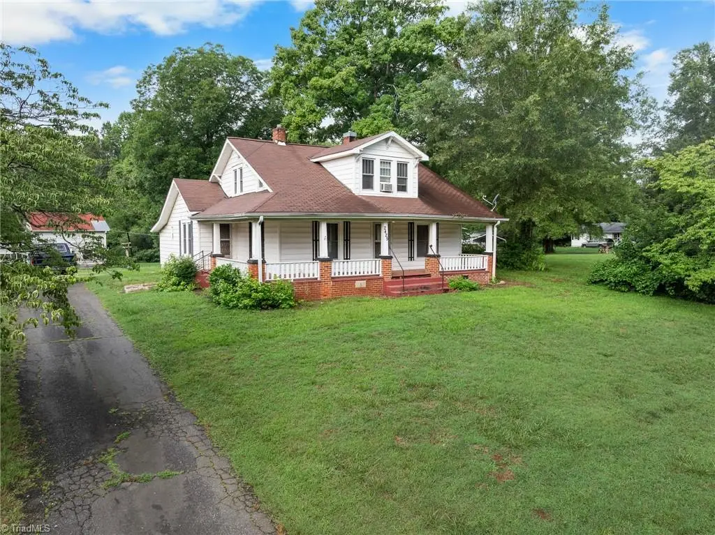 2425 W Old Us Highway 64, Lexington, NC 27295 - #1