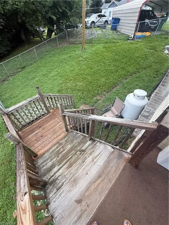 409 E Oak Street, Mount Airy, NC 27030 - #3