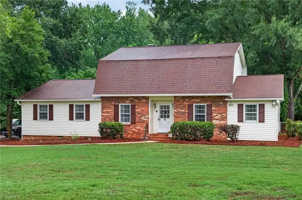 140 Raintree Road, Advance, NC 27006