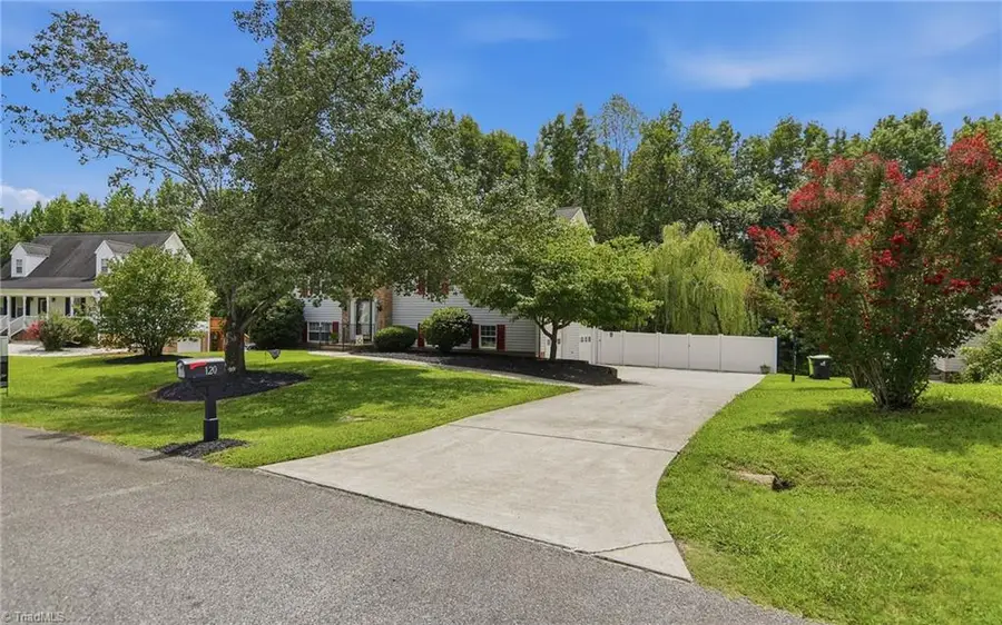 120 Hazelwood Court, Lexington, NC 27295 - #3