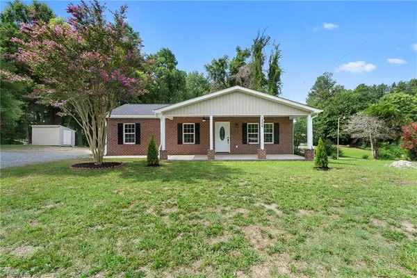 1266 E Holly Grove Road, Lexington, NC 27292