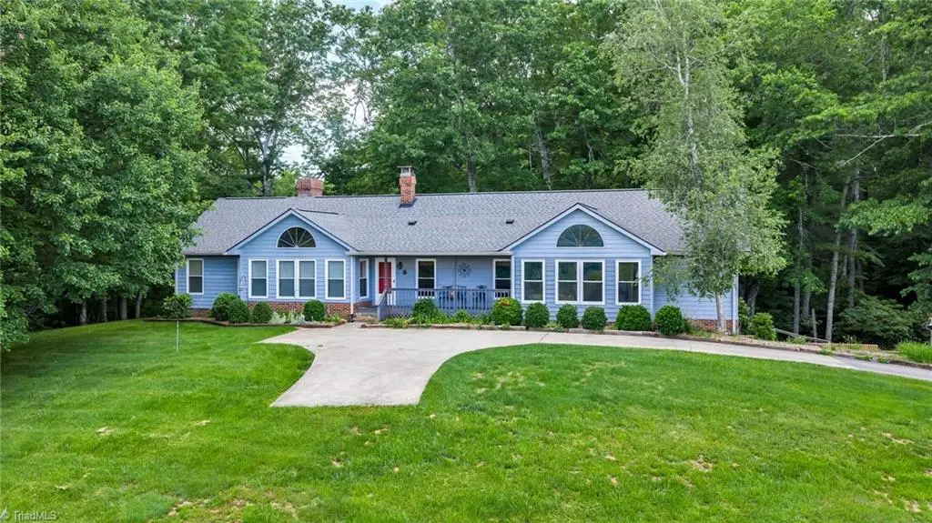 1142 Hartzog Ford Road W, West Jefferson, NC 28694 - #1