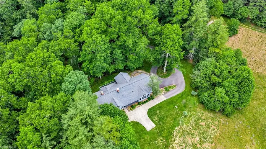 1142 Hartzog Ford Road W, West Jefferson, NC 28694 - #3