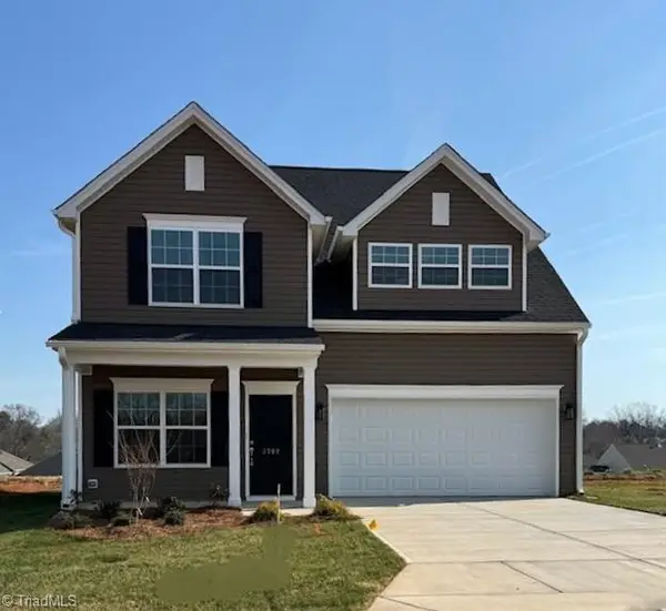 3707 Contimental Square, Kernersville, NC 27284