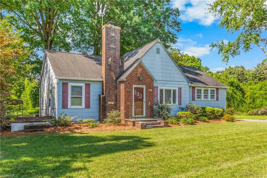 3140 Iris Street, Winston Salem, NC 27107 - #2