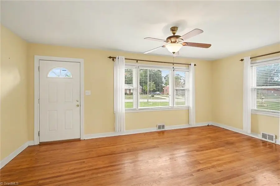 724 Lake Drive, Kernersville, NC 27284 - #3