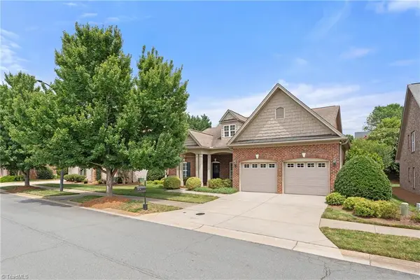 5551 Foxgate Circle, Winston-Salem, NC 27106