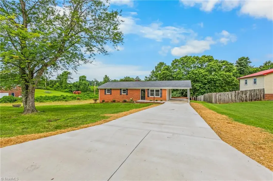 220 Kerner Knolls Drive, Kernersville, NC 27284 - #2