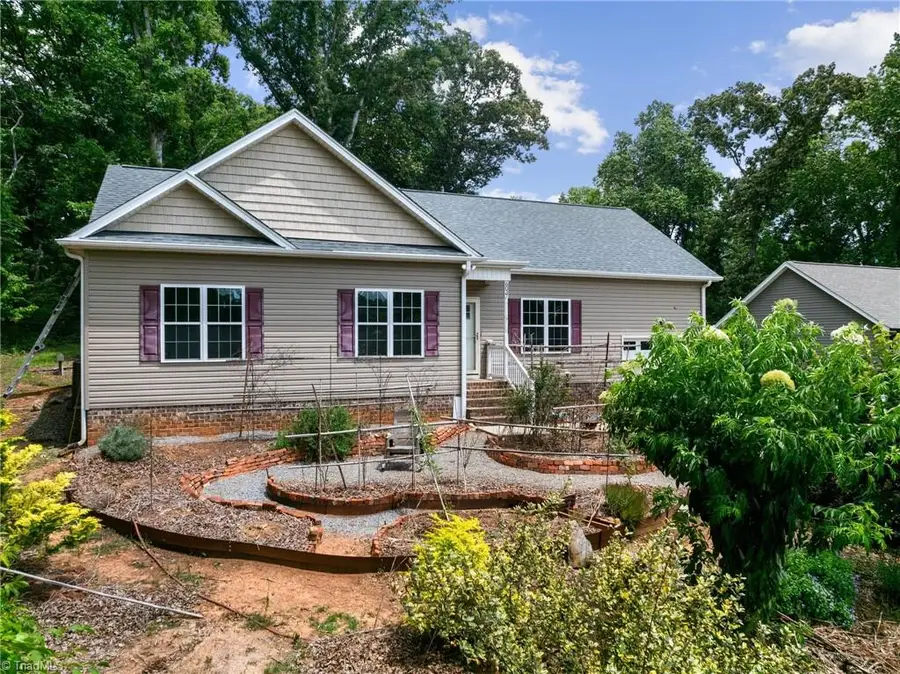 6037 Lura Road, Winston Salem, NC 27104 - #3