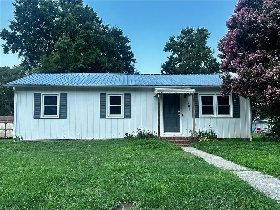 401 Martin Luther King Drive, Thomasville, NC 27360 - #2