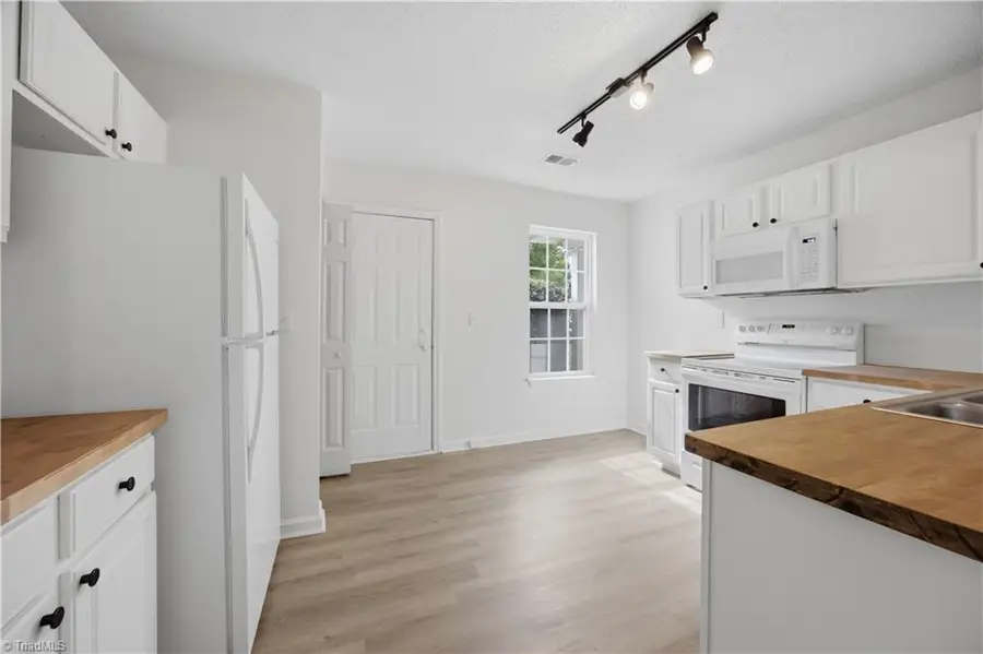 467 Bedford Knoll Drive, Winston Salem, NC 27107 - #3