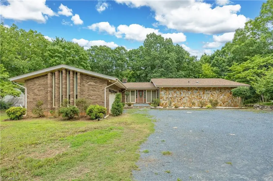 2717 Nc Highway 49 S, Asheboro, NC 27205 - #2