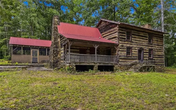 1389 City Lake Road, Lexington, NC 27295
