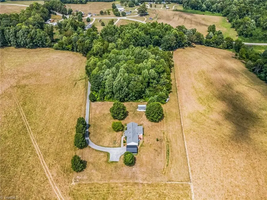 3868 Running Cedar Lane, Hamptonville, NC 27020 - #3