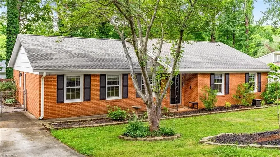 2004 Cottage Place, Greensboro, NC 27455 - #2