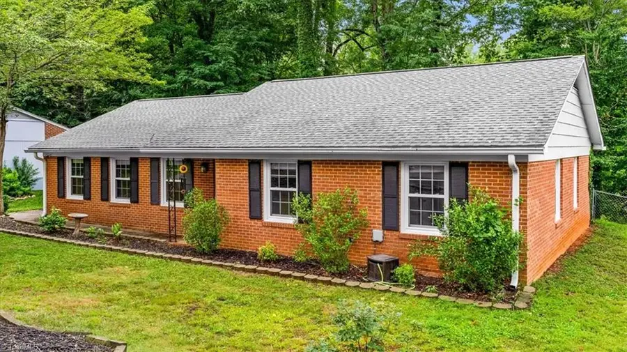 2004 Cottage Place, Greensboro, NC 27455 - #3