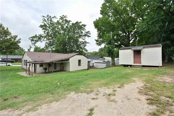 500 Clover Drive, High Point, NC 27262