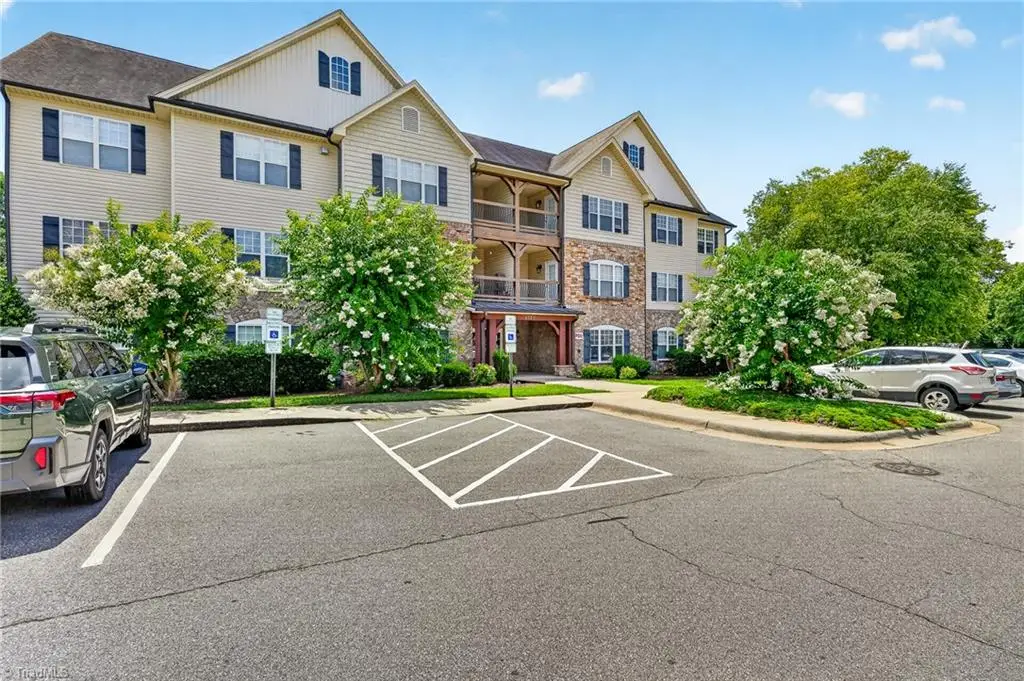 4722 Tatton Park Circle #3C, Winston Salem, NC 27103 - #1