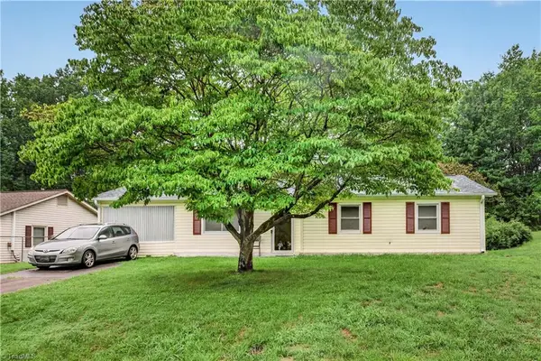 977 Shalimar Drive, Winston-Salem, NC 27107