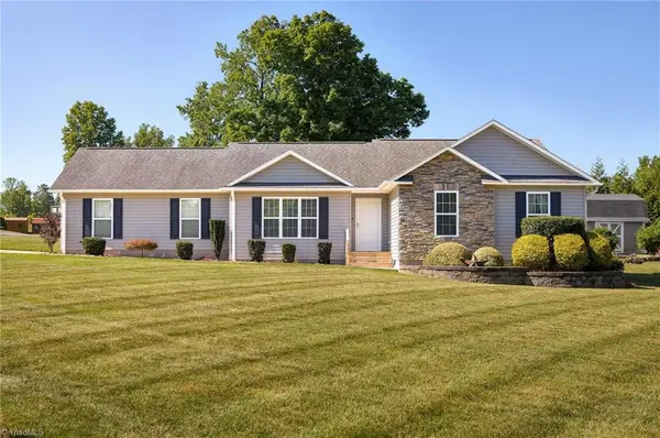 535 Evergreen Trail, Thomasville, NC 27360