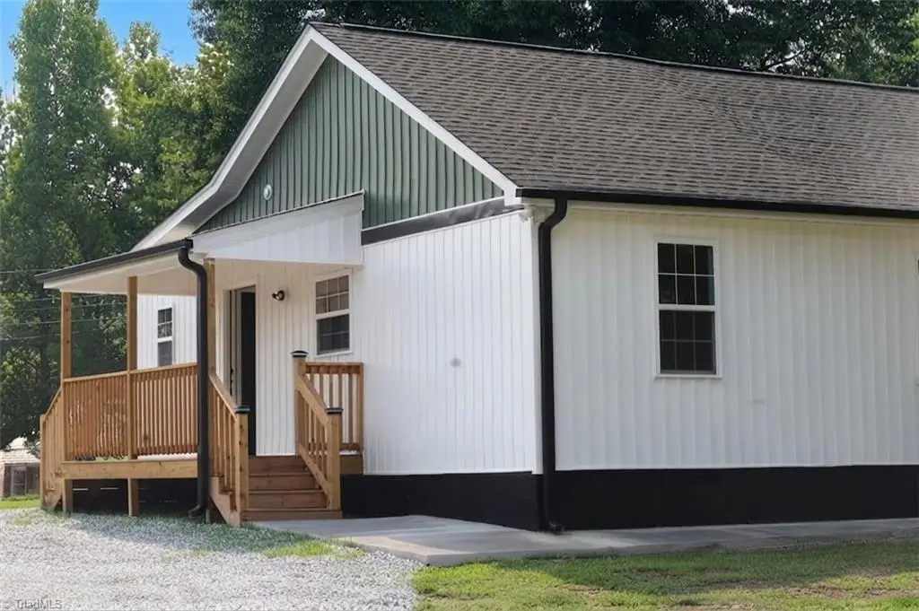1000 Pine Circle Drive, High Point, NC 27265 - #1