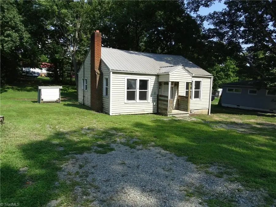 307 Goforth Drive, Thomasville, NC 27360 - #2