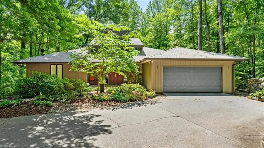 11 Culbreth Avenue, Thomasville, NC 27360 - #3
