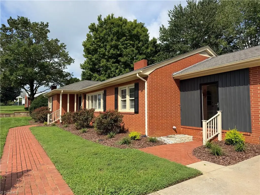 4716 Nc Highway 150, Lexington, NC 27295 - #1