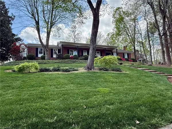 950 Croyden Street, High Point, NC 27262