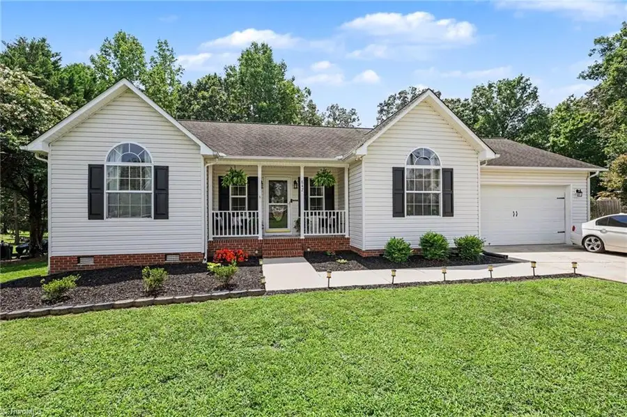 842 Charter Oaks Drive, Randleman, NC 27317 - #2