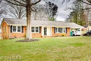 145 W Lake Road, Eden, NC 27288
