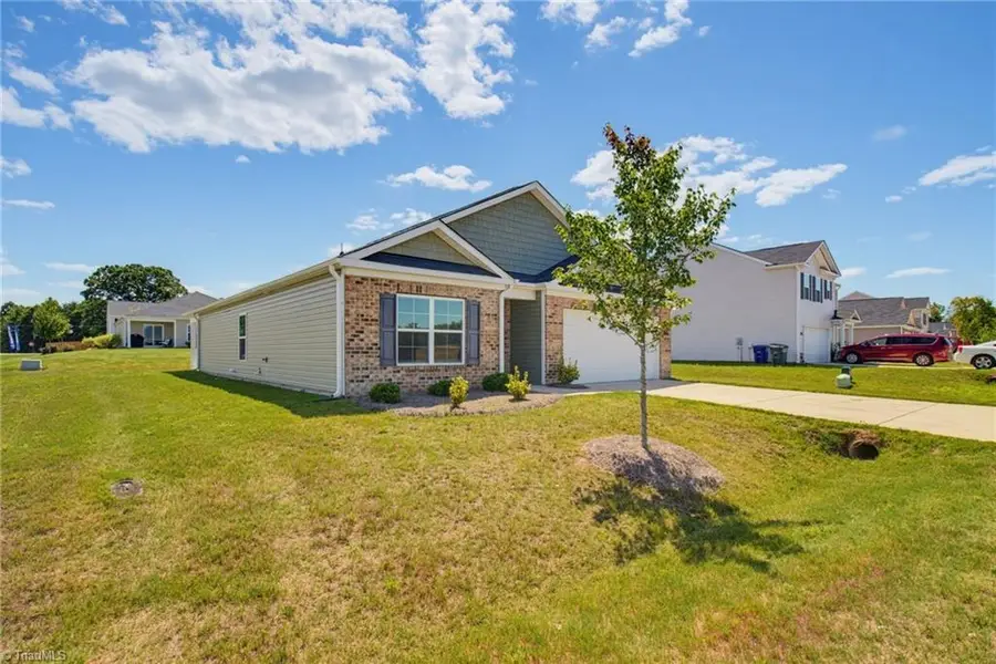 122 Stone River Way, Mayodan, NC 27027 - #3