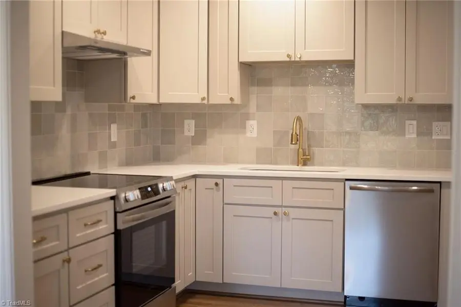3035 Walnut Avenue, Winston Salem, NC 27106 - #3
