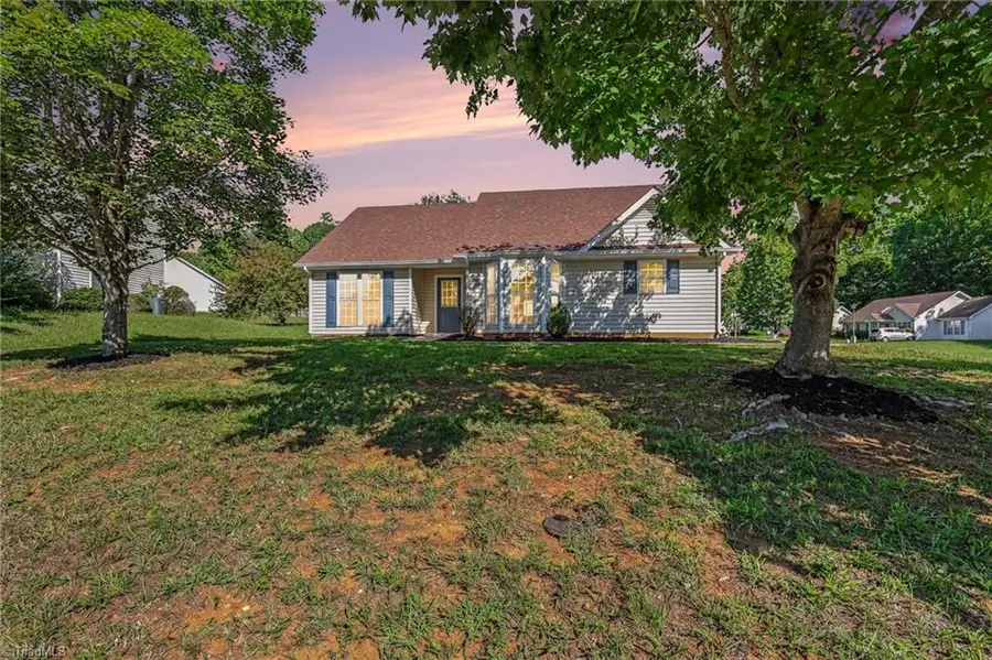 2406 Glen Laurel Drive, Greensboro, NC 27406 - #2