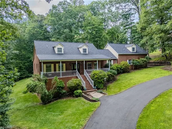 158 Oakmont Place, Mount Airy, NC 27030