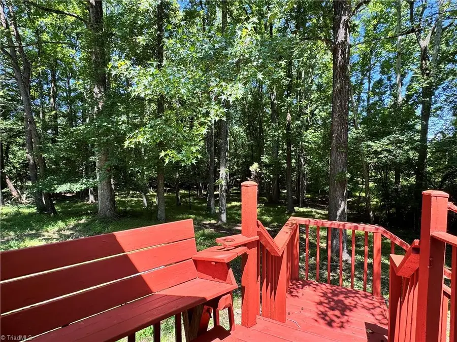 5121 W Wendover Avenue, Jamestown, NC 27282 - #2