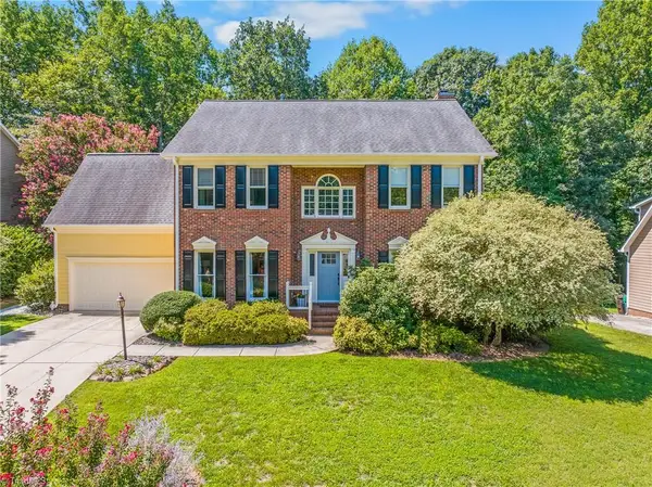 3210 Peninsula Drive, Jamestown, NC 27282