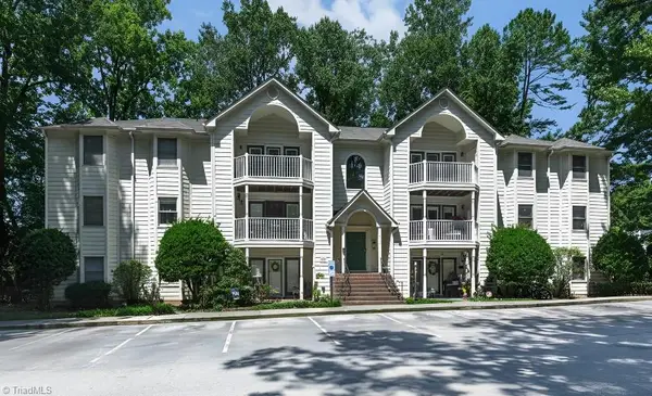 5934 W Friendly Avenue #K, Greensboro, NC 27410