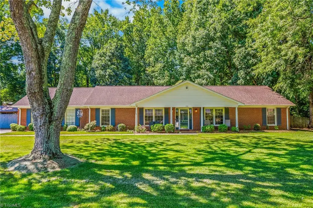 216 Vancouver Court, Kernersville, NC 27284 - #1